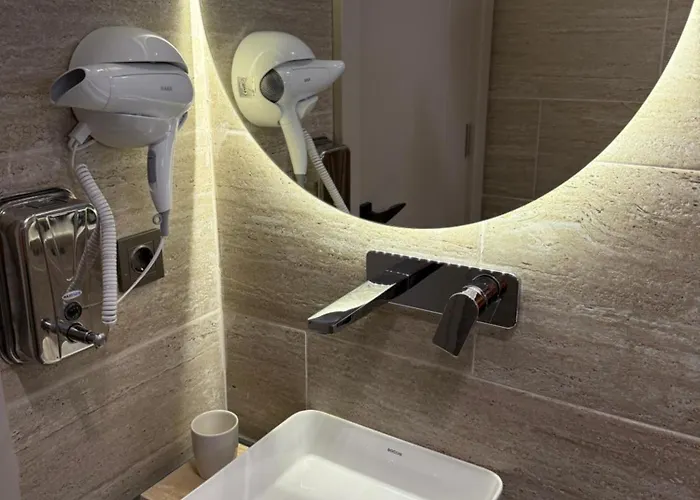 Konyaalti Plajina Yakin Lueks