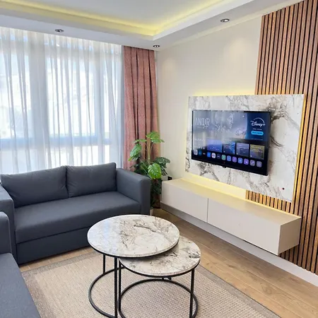 Konyaalti Plajina Yakin Lueks * Antalya