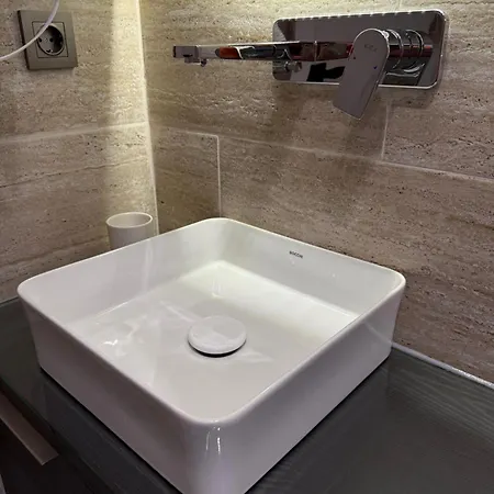 Apartment Konyaalti Plajina Yakin Lueks Antalya