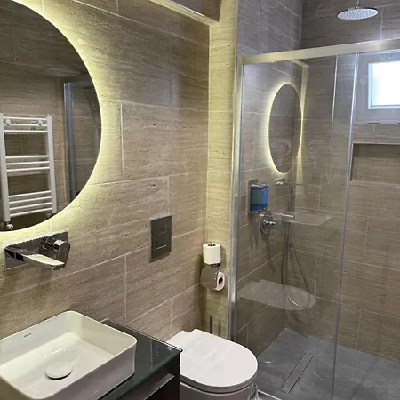 Konyaalti Plajina Yakin Lueks * Antalya