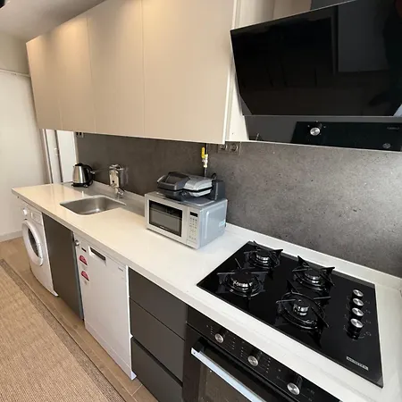 Konyaalti Plajina Yakin Lueks