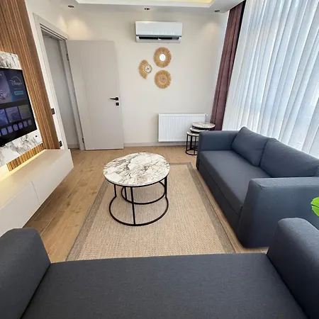 Konyaalti Plajina Yakin Lueks Apartment